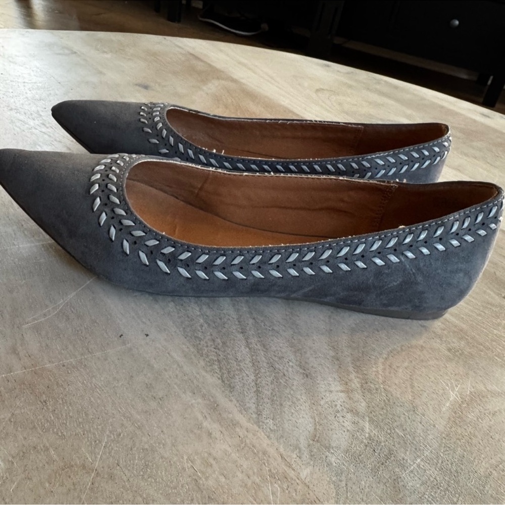 Report Gray Suede Pointed-Toe Flats with Braided Trim Stitch Fix 7.5